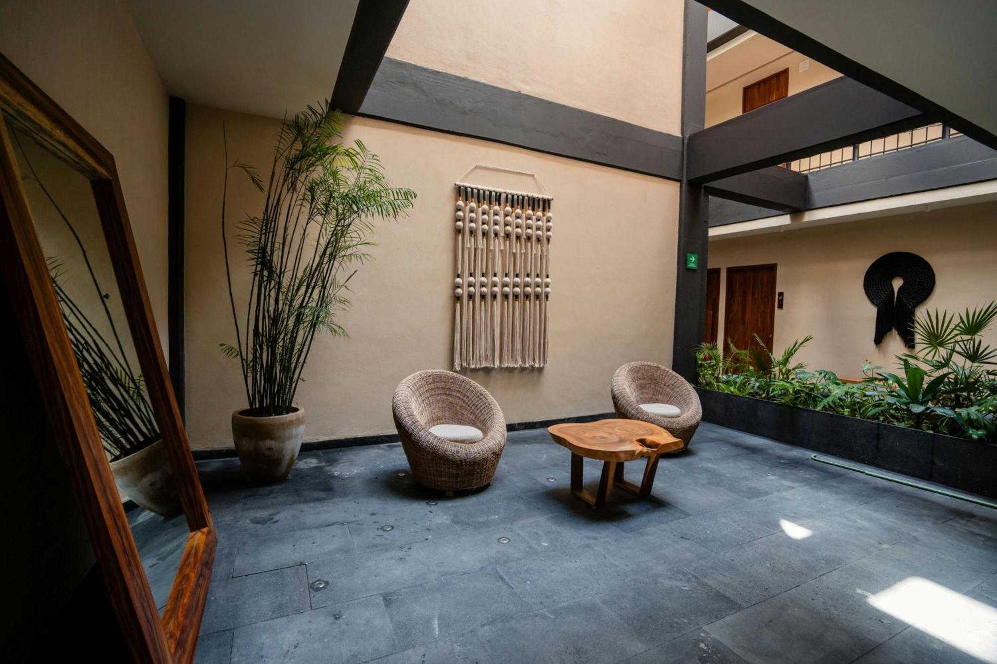 Bloom Hotel